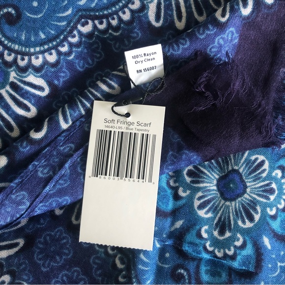 Vera Bradley Soft Fringe Scarf in Blue Tapestry 100% Rayon New With Tags. - Picture 3 of 5